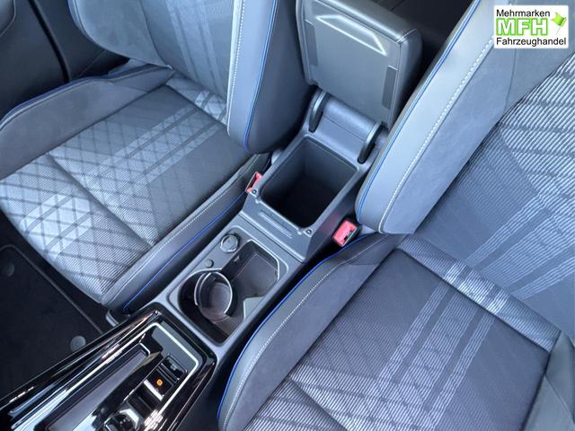 Volkswagen / Golf / Grau / / / PANO+LED-PLUS+ACC+SHZ+KEYLESS+KAMERA+18 ALU, Bei den verwendeten Bildern kann es sich um Beispielbilder handeln, ggf. teilweise mit Sonderausstattung.