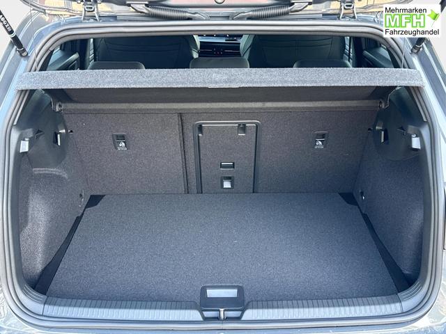 Volkswagen / Golf / Grau / / / PANO+LED-PLUS+ACC+SHZ+KEYLESS+KAMERA+18 ALU, Bei den verwendeten Bildern kann es sich um Beispielbilder handeln, ggf. teilweise mit Sonderausstattung.