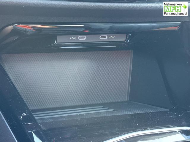 Volkswagen / Golf / Grau / / / PANO+LED-PLUS+ACC+SHZ+KEYLESS+KAMERA+18 ALU, Bei den verwendeten Bildern kann es sich um Beispielbilder handeln, ggf. teilweise mit Sonderausstattung.