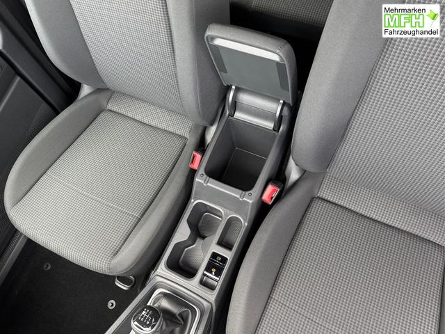 Volkswagen / Caddy Maxi / Wei&szlig; / / / Caddy Maxi KAMERA+APP+PDC+ACC+LANE ASSIST, Bei den verwendeten Bildern kann es sich um Beispielbilder handeln, ggf. teilweise mit Sonderausstattung.