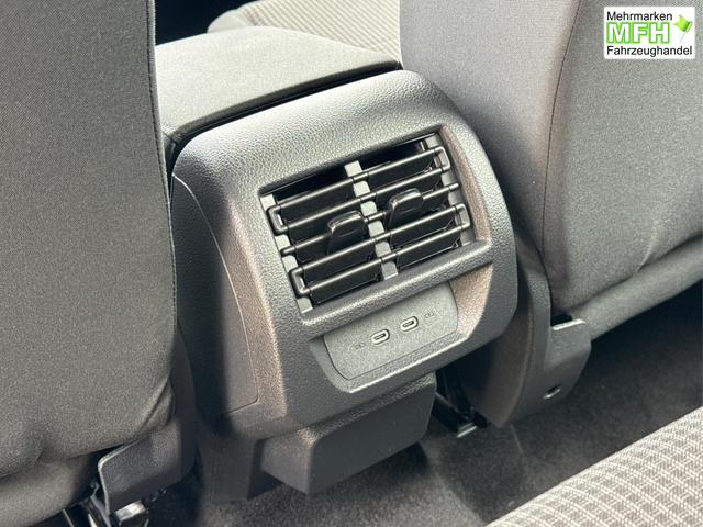 Volkswagen / Caddy Maxi / Wei&szlig; / / / Caddy Maxi KAMERA+APP+PDC+ACC+LANE ASSIST, Bei den verwendeten Bildern kann es sich um Beispielbilder handeln, ggf. teilweise mit Sonderausstattung.