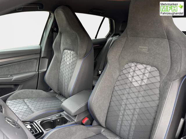 Volkswagen / Golf / Grau / / / LED-PLUS+ACC+SHZ+KEYLESS+KAMERA+18 ALU, Bei den verwendeten Bildern kann es sich um Beispielbilder handeln, ggf. teilweise mit Sonderausstattung.