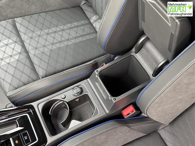 Volkswagen / Golf / Grau / / / LED-PLUS+ACC+SHZ+KEYLESS+KAMERA+18 ALU, Bei den verwendeten Bildern kann es sich um Beispielbilder handeln, ggf. teilweise mit Sonderausstattung.