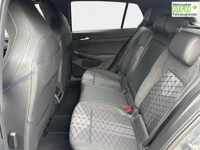 Volkswagen / Golf / Grau / / / LED-PLUS+ACC+SHZ+KEYLESS+KAMERA+18 ALU, Bei den verwendeten Bildern kann es sich um Beispielbilder handeln, ggf. teilweise mit Sonderausstattung.
