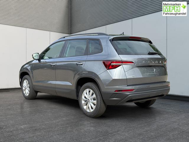 Skoda / Karoq / / / / AHK+LED+KAMERA+PDC+ACC, Bei den verwendeten Bildern kann es sich um Beispielbilder handeln, ggf. teilweise mit Sonderausstattung.