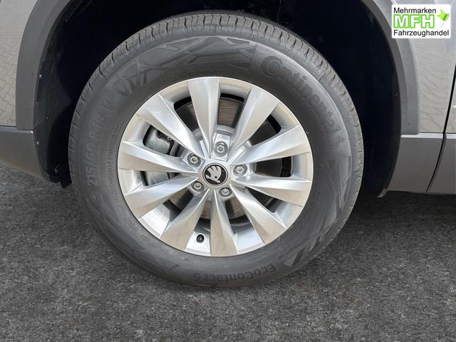 Skoda / Karoq / / / / AHK+LED+KAMERA+PDC+ACC, Bei den verwendeten Bildern kann es sich um Beispielbilder handeln, ggf. teilweise mit Sonderausstattung.
