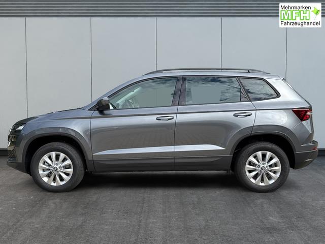 Skoda / Karoq / / / / AHK+LED+KAMERA+PDC+ACC, Bei den verwendeten Bildern kann es sich um Beispielbilder handeln, ggf. teilweise mit Sonderausstattung.