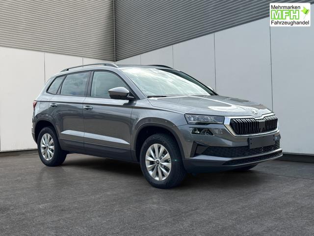 Skoda / Karoq / / / / AHK+LED+KAMERA+PDC+ACC, Bei den verwendeten Bildern kann es sich um Beispielbilder handeln, ggf. teilweise mit Sonderausstattung.