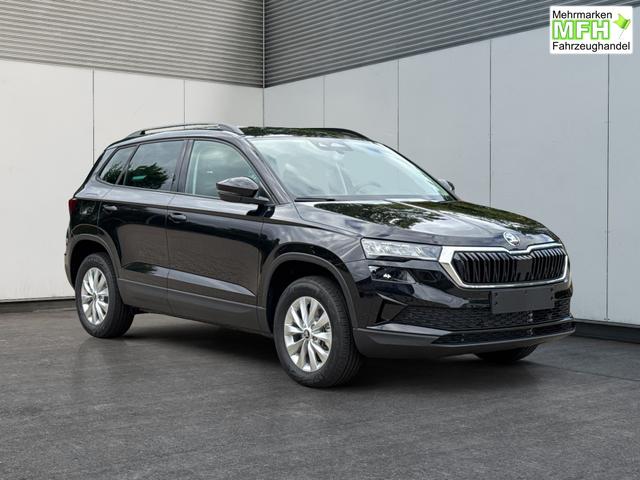 Skoda / Karoq / Schwarz / / / AHK+LED+KAMERA+PDC+ACC, Bei den verwendeten Bildern kann es sich um Beispielbilder handeln, ggf. teilweise mit Sonderausstattung.