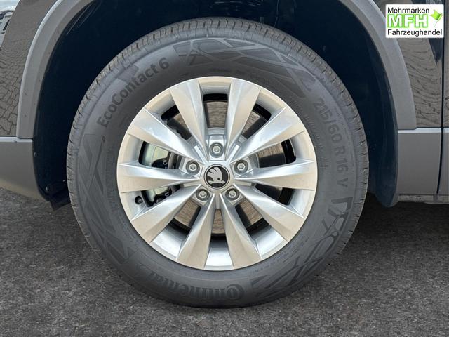 Skoda / Karoq / Schwarz / / / AHK+LED+KAMERA+PDC+ACC, Bei den verwendeten Bildern kann es sich um Beispielbilder handeln, ggf. teilweise mit Sonderausstattung.