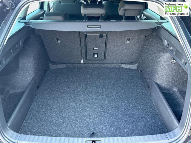 Skoda / Octavia Combi / Schwarz / / / ACC+AHK+eHK+KAM+PDC+LED+17 ALU+SHZ, Bei den verwendeten Bildern kann es sich um Beispielbilder handeln, ggf. teilweise mit Sonderausstattung.