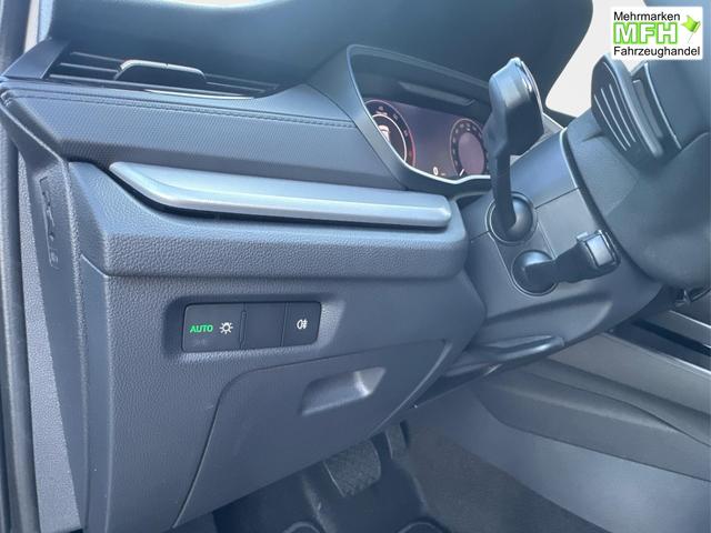 Skoda / Octavia Combi / Schwarz / / / ACC+AHK+eHK+KAM+PDC+LED+17 ALU+SHZ, Bei den verwendeten Bildern kann es sich um Beispielbilder handeln, ggf. teilweise mit Sonderausstattung.