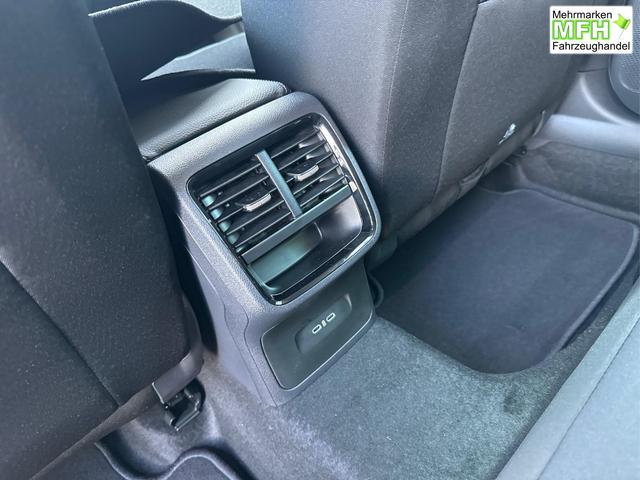 Skoda / Octavia Combi / Schwarz / / / ACC+AHK+eHK+KAM+PDC+LED+17 ALU+SHZ, Bei den verwendeten Bildern kann es sich um Beispielbilder handeln, ggf. teilweise mit Sonderausstattung.