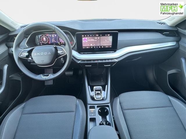 Skoda / Octavia Combi / Schwarz / / / ACC+AHK+eHK+KAM+PDC+LED+17 ALU+SHZ, Bei den verwendeten Bildern kann es sich um Beispielbilder handeln, ggf. teilweise mit Sonderausstattung.
