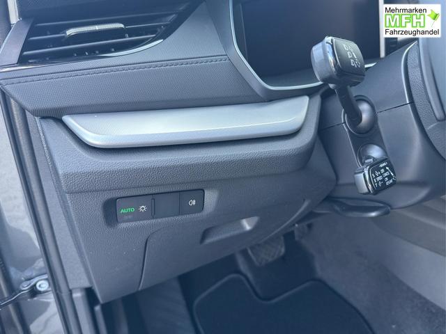 Skoda / Octavia Combi / Grau / / / ACC+AHK+eHK+KAM+PDC+LED+17 ALU+SHZ