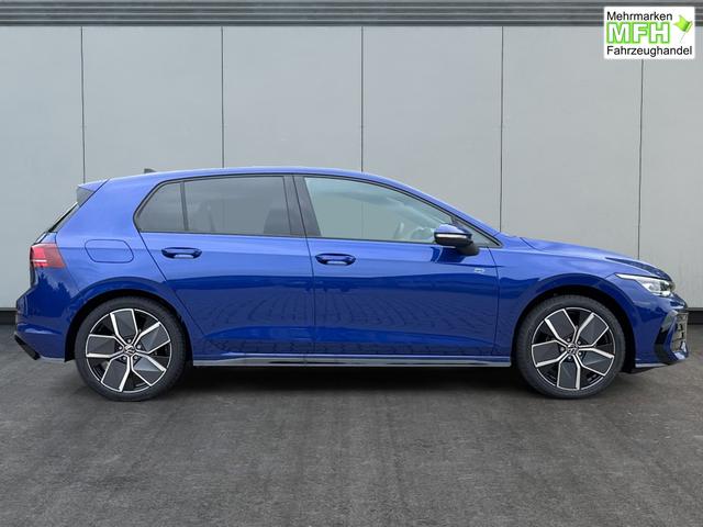 Volkswagen / Golf / Blau / / / PANO+LED-PLUS+ACC+SHZ+KEYLESS+KAMERA+18 ALU, Bei den verwendeten Bildern kann es sich um Beispielbilder handeln, ggf. teilweise mit Sonderausstattung.