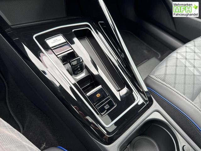Volkswagen / Golf / Blau / / / PANO+LED-PLUS+ACC+SHZ+KEYLESS+KAMERA+18 ALU, Bei den verwendeten Bildern kann es sich um Beispielbilder handeln, ggf. teilweise mit Sonderausstattung.