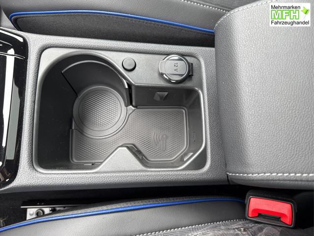 Volkswagen / Golf / Blau / / / PANO+LED-PLUS+ACC+SHZ+KEYLESS+KAMERA+18 ALU, Bei den verwendeten Bildern kann es sich um Beispielbilder handeln, ggf. teilweise mit Sonderausstattung.