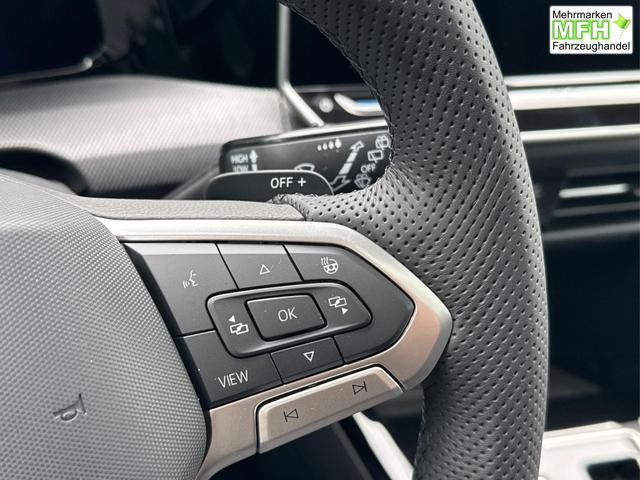 Volkswagen / Golf / Blau / / / PANO+LED-PLUS+ACC+SHZ+KEYLESS+KAMERA+18 ALU, Bei den verwendeten Bildern kann es sich um Beispielbilder handeln, ggf. teilweise mit Sonderausstattung.
