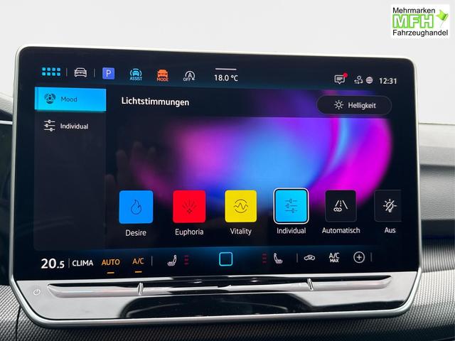 Volkswagen / Golf / Blau / / / PANO+LED-PLUS+ACC+SHZ+KEYLESS+KAMERA+18 ALU, Bei den verwendeten Bildern kann es sich um Beispielbilder handeln, ggf. teilweise mit Sonderausstattung.