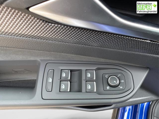 Volkswagen / Golf / Blau / / / PANO+LED-PLUS+ACC+SHZ+KEYLESS+KAMERA+18 ALU, Bei den verwendeten Bildern kann es sich um Beispielbilder handeln, ggf. teilweise mit Sonderausstattung.