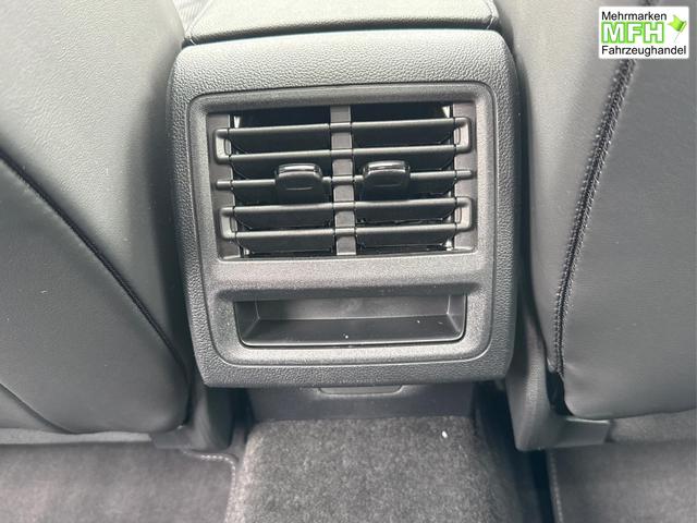 Volkswagen / Golf / Blau / / / PANO+LED-PLUS+ACC+SHZ+KEYLESS+KAMERA+18 ALU, Bei den verwendeten Bildern kann es sich um Beispielbilder handeln, ggf. teilweise mit Sonderausstattung.