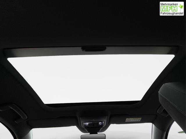 Volkswagen / Golf / Blau / / / PANO+LED-PLUS+ACC+SHZ+KEYLESS+KAMERA+18 ALU, Bei den verwendeten Bildern kann es sich um Beispielbilder handeln, ggf. teilweise mit Sonderausstattung.