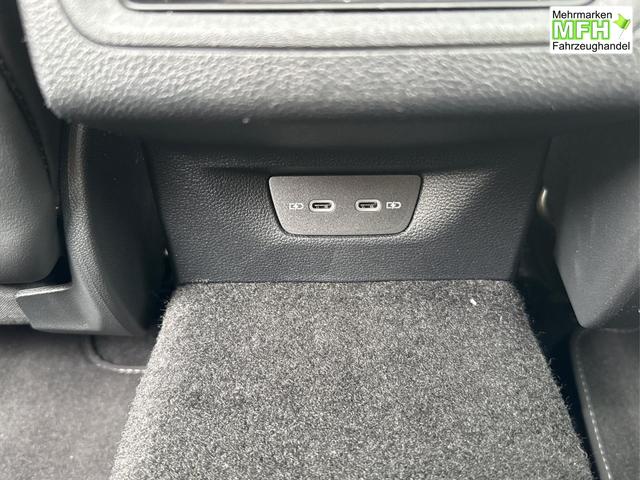 Volkswagen / Golf / Blau / / / PANO+LED-PLUS+ACC+SHZ+KEYLESS+KAMERA+18 ALU, Bei den verwendeten Bildern kann es sich um Beispielbilder handeln, ggf. teilweise mit Sonderausstattung.