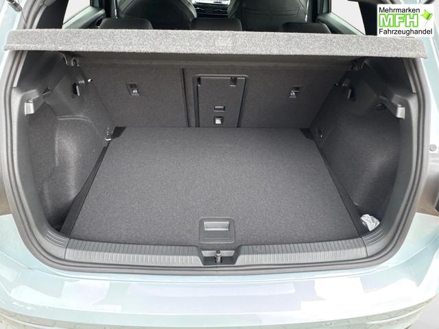 Volkswagen / Golf / Blau / / / LED-PLUS+ACC+SHZ+KEYLESS+KAMERA+18 ALU, Bei den verwendeten Bildern kann es sich um Beispielbilder handeln, ggf. teilweise mit Sonderausstattung.