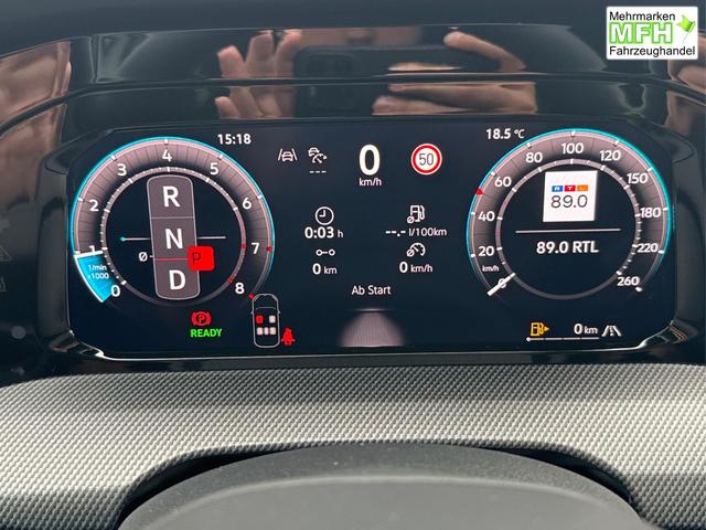 Volkswagen / Golf / Blau / / / LED-PLUS+ACC+SHZ+KEYLESS+KAMERA+18 ALU, Bei den verwendeten Bildern kann es sich um Beispielbilder handeln, ggf. teilweise mit Sonderausstattung.