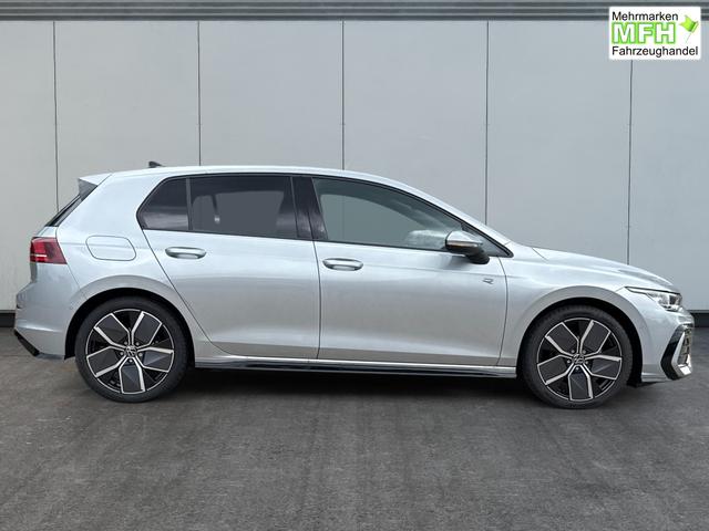 Volkswagen / Golf / Silber / / / LED-PLUS+ACC+SHZ+KEYLESS+KAMERA+18 ALU, Bei den verwendeten Bildern kann es sich um Beispielbilder handeln, ggf. teilweise mit Sonderausstattung.