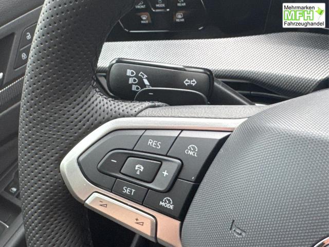 Volkswagen / Golf / Silber / / / LED-PLUS+ACC+SHZ+KEYLESS+KAMERA+18 ALU, Bei den verwendeten Bildern kann es sich um Beispielbilder handeln, ggf. teilweise mit Sonderausstattung.