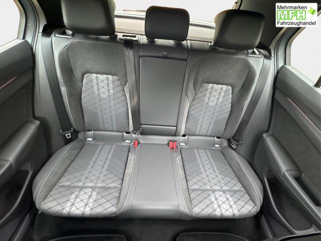 Volkswagen / Golf / Silber / / / LED-PLUS+ACC+SHZ+KEYLESS+KAMERA+18 ALU, Bei den verwendeten Bildern kann es sich um Beispielbilder handeln, ggf. teilweise mit Sonderausstattung.