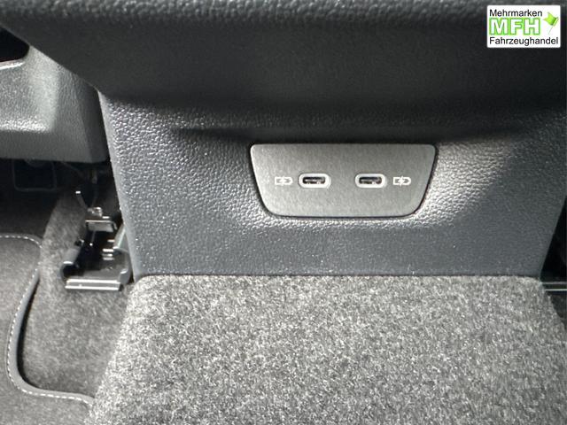 Volkswagen / Golf / Silber / / / LED-PLUS+ACC+SHZ+KEYLESS+KAMERA+18 ALU, Bei den verwendeten Bildern kann es sich um Beispielbilder handeln, ggf. teilweise mit Sonderausstattung.