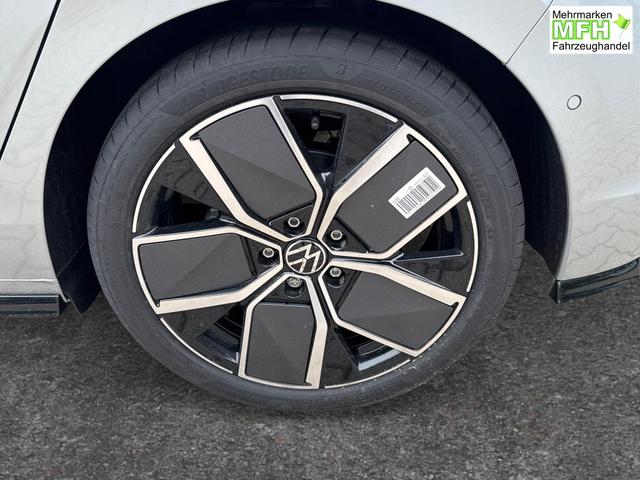 Volkswagen / Golf / Silber / / / LED-PLUS+ACC+SHZ+KEYLESS+KAMERA+18 ALU, Bei den verwendeten Bildern kann es sich um Beispielbilder handeln, ggf. teilweise mit Sonderausstattung.