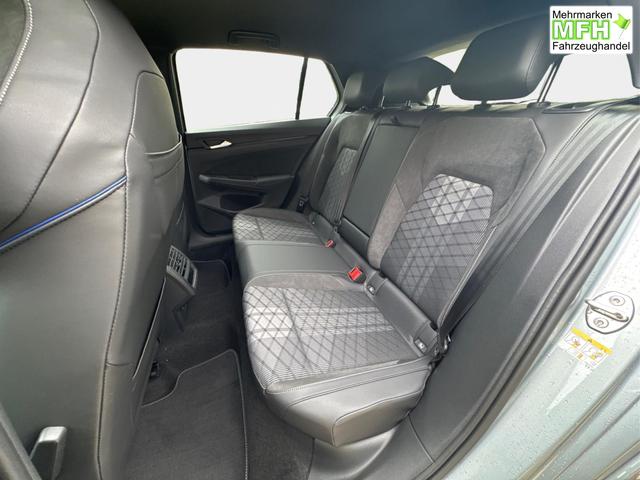 Volkswagen / Golf / Silber / / / LED-PLUS+ACC+SHZ+KEYLESS+KAMERA+18 ALU, Bei den verwendeten Bildern kann es sich um Beispielbilder handeln, ggf. teilweise mit Sonderausstattung.