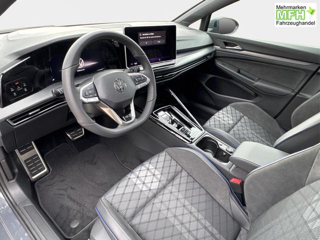 Volkswagen / Golf / Grau / / / PANO+LED-PLUS+ACC+SHZ+KEYLESS+KAMERA+18 ALU, Bei den verwendeten Bildern kann es sich um Beispielbilder handeln, ggf. teilweise mit Sonderausstattung.