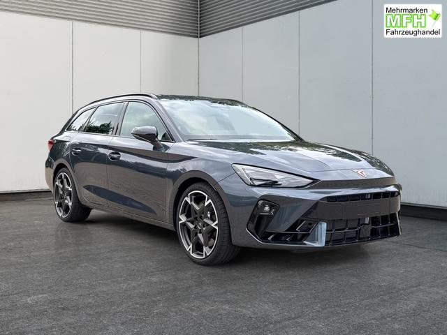 Cupra / Leon Sportstourer / Grau / / / 4x4 ST AHK+NAVI+eHK+KAMERA+MEMORY+ACC+19 ALU+LED, Bei den verwendeten Bildern kann es sich um Beispielbilder handeln, ggf. teilweise mit Sonderausstattung.