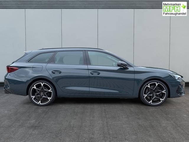 Cupra / Leon Sportstourer / Blau / / / 4x4 ST AHK+NAVI+eHK+KAMERA+MEMORY+ACC+19 ALU+LED, Bei den verwendeten Bildern kann es sich um Beispielbilder handeln, ggf. teilweise mit Sonderausstattung.