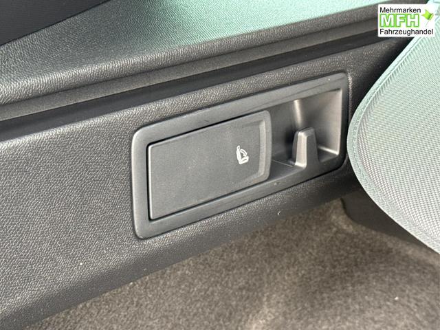 Cupra / Leon Sportstourer / Blau / / / 4x4 ST AHK+NAVI+eHK+KAMERA+MEMORY+ACC+19 ALU+LED, Bei den verwendeten Bildern kann es sich um Beispielbilder handeln, ggf. teilweise mit Sonderausstattung.