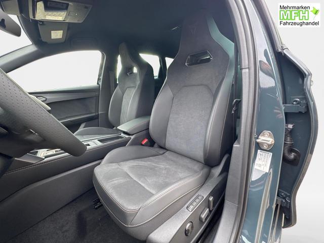 Cupra / Leon Sportstourer / Blau / / / 4x4 ST AHK+NAVI+eHK+KAMERA+MEMORY+ACC+19 ALU+LED, Bei den verwendeten Bildern kann es sich um Beispielbilder handeln, ggf. teilweise mit Sonderausstattung.