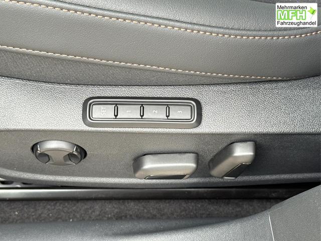 Cupra / Leon Sportstourer / Blau / / / 4x4 ST AHK+NAVI+eHK+KAMERA+MEMORY+ACC+19 ALU+LED, Bei den verwendeten Bildern kann es sich um Beispielbilder handeln, ggf. teilweise mit Sonderausstattung.