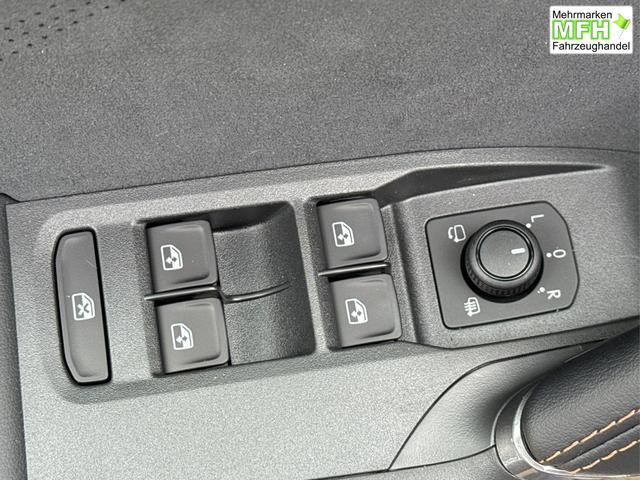 Cupra / Leon Sportstourer / Blau / / / 4x4 ST AHK+NAVI+eHK+KAMERA+MEMORY+ACC+19 ALU+LED, Bei den verwendeten Bildern kann es sich um Beispielbilder handeln, ggf. teilweise mit Sonderausstattung.