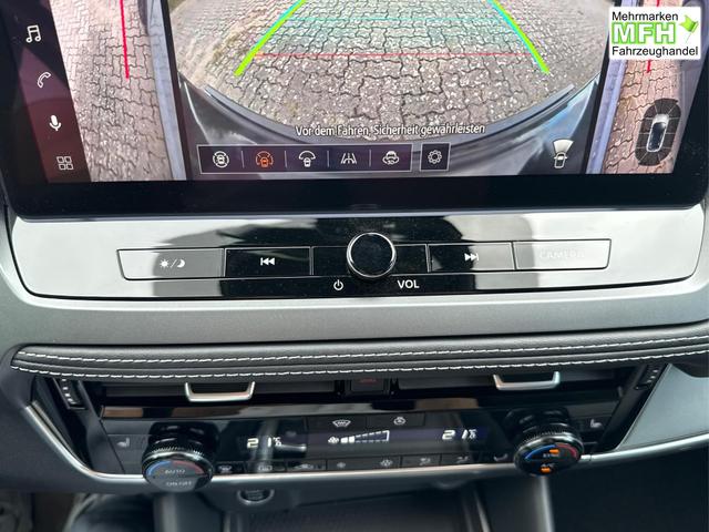 Nissan / Qashqai / Grau / / / QQ N-Connecta PANORAMA+beh.SCHEIBE+NAVI+AHK+ACC+WINTER
