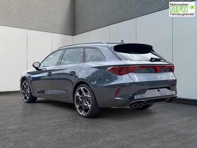Cupra / Leon Sportstourer / Grau / / / 4x4 ST AHK+NAVI+eHK+KAMERA+MEMORY+ACC+19 ALU+LED, Bei den verwendeten Bildern kann es sich um Beispielbilder handeln, ggf. teilweise mit Sonderausstattung.