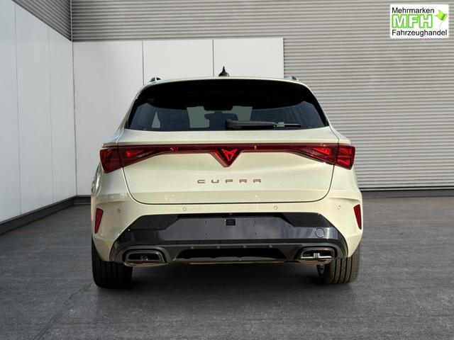 Cupra / Leon Sportstourer / Grau / / / ST 4x4 AHK+eHK+NAVI+ACC+SHZ+18 ALU+LED, Bei den verwendeten Bildern kann es sich um Beispielbilder handeln, ggf. teilweise mit Sonderausstattung.