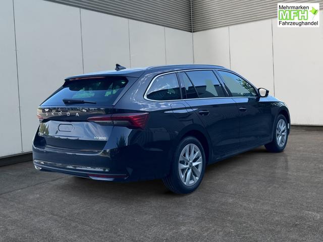 Skoda / Octavia Combi / Schwarz / / / ACC+AHK+eHK+KAM+PDC+LED+17 ALU+SHZ, Bei den verwendeten Bildern kann es sich um Beispielbilder handeln, ggf. teilweise mit Sonderausstattung.