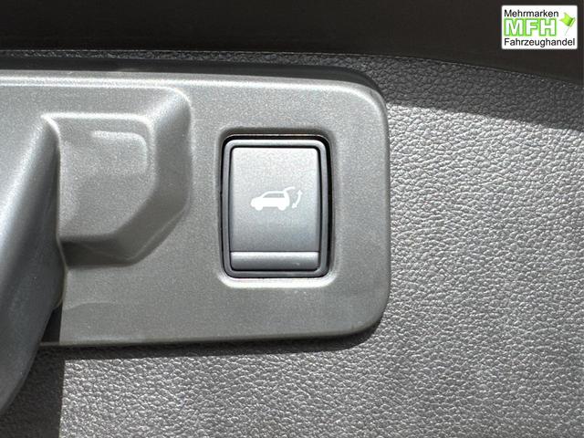 Renault / Austral / Schwarz / / / EL.HECKKL+LED+KAMERA+PDC+19LM, Bei den verwendeten Bildern kann es sich um Beispielbilder handeln, ggf. teilweise mit Sonderausstattung.