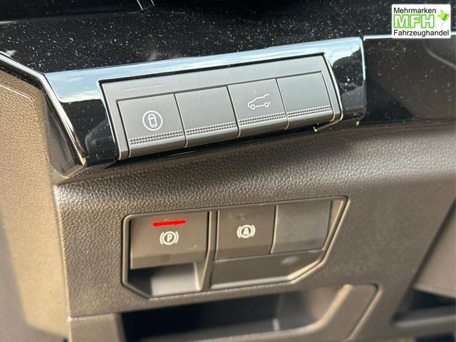 Renault / Austral / Schwarz / / / EL.HECKKL+LED+KAMERA+PDC+19LM, Bei den verwendeten Bildern kann es sich um Beispielbilder handeln, ggf. teilweise mit Sonderausstattung.