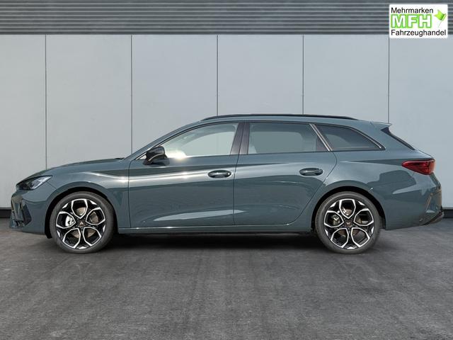 Cupra / Leon Sportstourer / Blau / / / ST AHK+NAVI+eHK+KAMERA+ACC+SHZ+18 ALU+LED, Bei den verwendeten Bildern kann es sich um Beispielbilder handeln, ggf. teilweise mit Sonderausstattung.